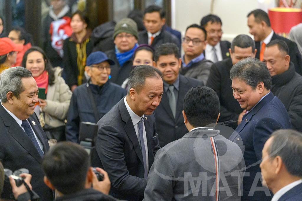_DWA5547 | Welcoming Jokowi Widodo's arrival by the Indonesian people at Kastens Luisenhof Hotel in the context of the opening of Hannover Messe with Indonesia as Country Partner. Hannover, 15.04.2023 - Realisiert mit Pictrs.com
