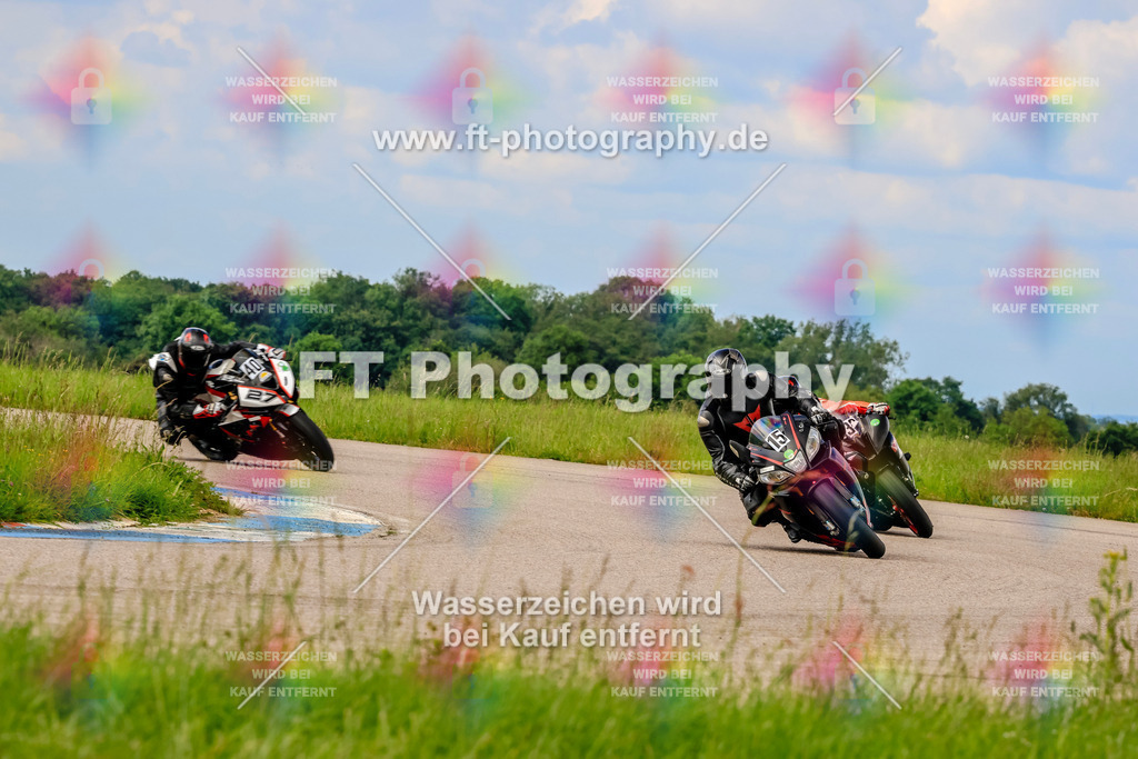 MotoTeam-1180 | Hier findet Ihr Bilder von Touristenfahrten auf der Nürburgring Nordschleife oder von anderen Veranstaltungen die ich besucht habe. Viel Spass beim Durch Schauen 