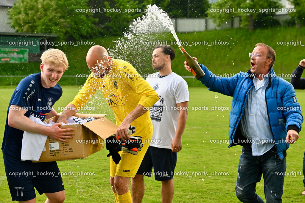 ATUS Velden Meisterfeier 2023 20.5.2023 | #77 David Male, #31 Alexander Kofler, Sekt Dusche