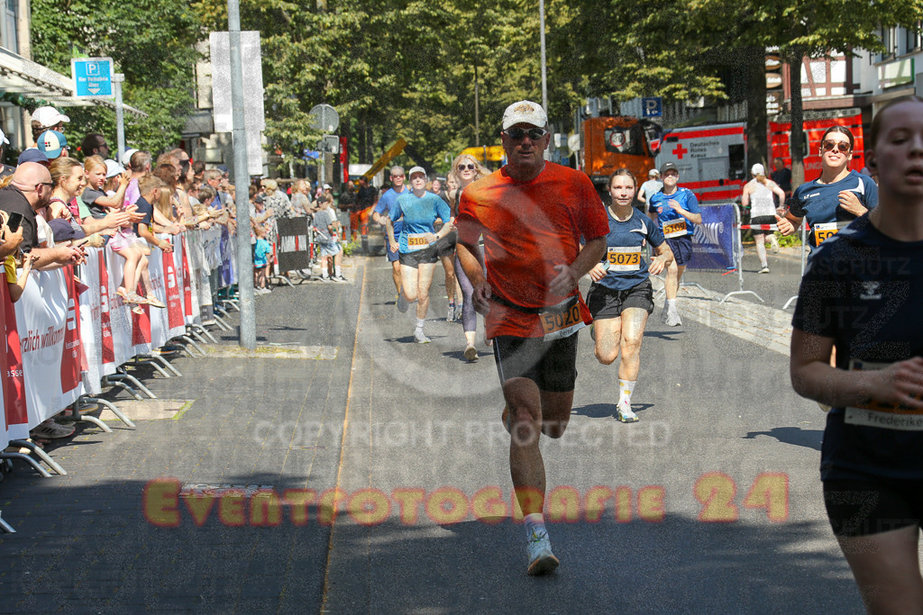 250621_1049_EX1_2736 | Sportfotografie im Rhein-Sieg Kreis, Köln, Bonn, NRW, Rheinland Pfalz, Hessen, etc. Unser Tätigkeitsfeld umfasst den Laufsport vom Volkslauf über den Marathon, Duathlon, Triathon bis zum Ultralauf wie Kölnpfad Ultra oder Schindertrail.