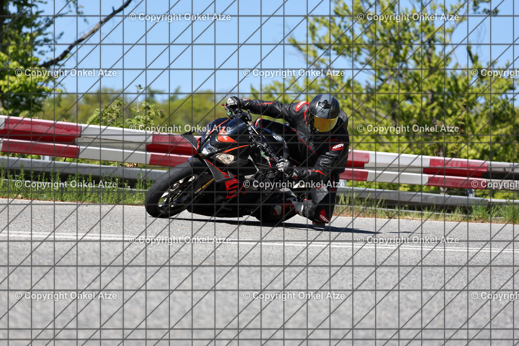 IMG_9965 | Fotograf am Kyffhäuser. Onkel Atze. Kyffhäuser Rennstrecke. Café36. Motorsportfotografie. - Realisiert mit Pictrs.com