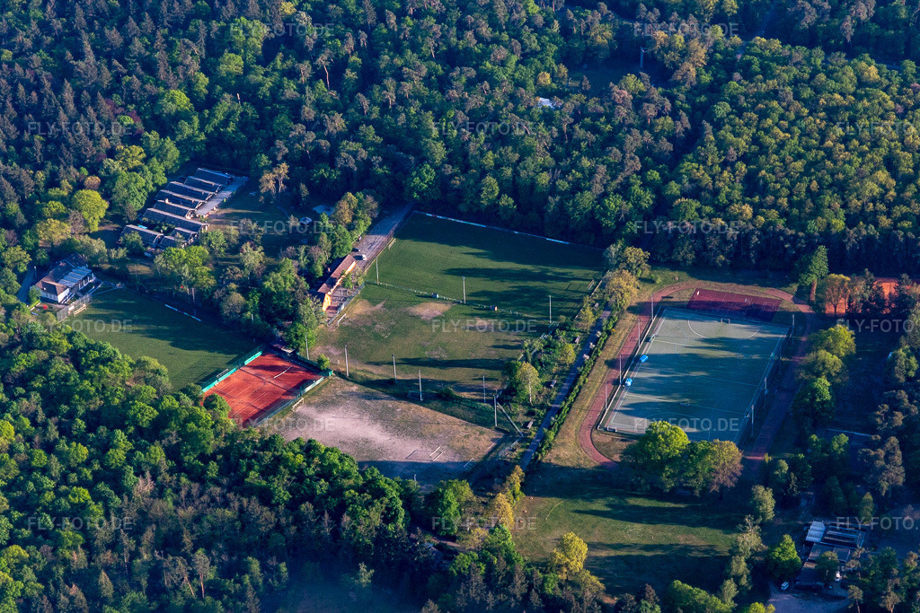 Luftbild: DJK Karlsruhe Ost 1912 eV., FC Fackel Karlsruhe eV im Ortsteil Oststadt in Karlsruhe im Bundesland Baden-Württemberg in Deutschland. Foto: IMG_120477.jpg vom 23.04.2020 durch Werner Riehm/FLY-FOTO.de