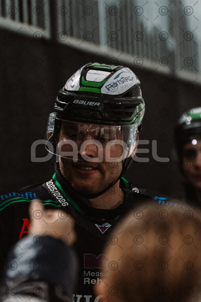 Alligators_vs_Erding_12_12_2025-141 | Höchstadt Alligators Fotogalerie: Eishockey-Action aus Franken. Professionelle Spielfotos, Portraits & Stadionbilder zum Download. Jetzt entdecken! - Realisiert mit Pictrs.com