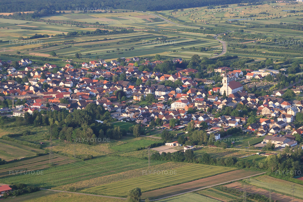 Luftbild: Winkelstr im Ortsteil Urloffen in Appenweier im Bundesland Baden-Württemberg in Deutschland. Foto: IMG_28927.jpg vom 14.06.2010 durch Werner Riehm/FLY-FOTO.de