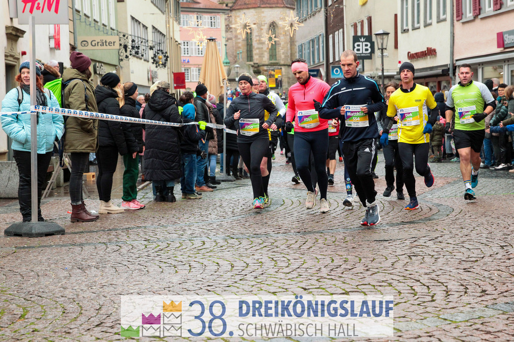 10km VR Bank Hauptlauf | 3 Koenigslauf 2024 10km VR Bank Hauptlauf - Realisiert mit Pictrs.com