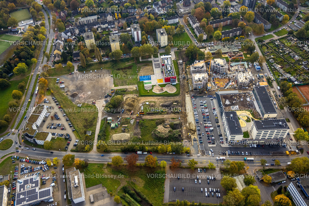 Herne241015820 | Luftbild, Kaiserquartier Herne, Baustelle mit Neubau einer Wohnanlage und Wohnsiedlung, Kita Lackmanns Hof Kindergarten und Hochhaus Wohnsiedlung, Baukau, Herne, Ruhrgebiet, Nordrhein-Westfalen, Deutschland