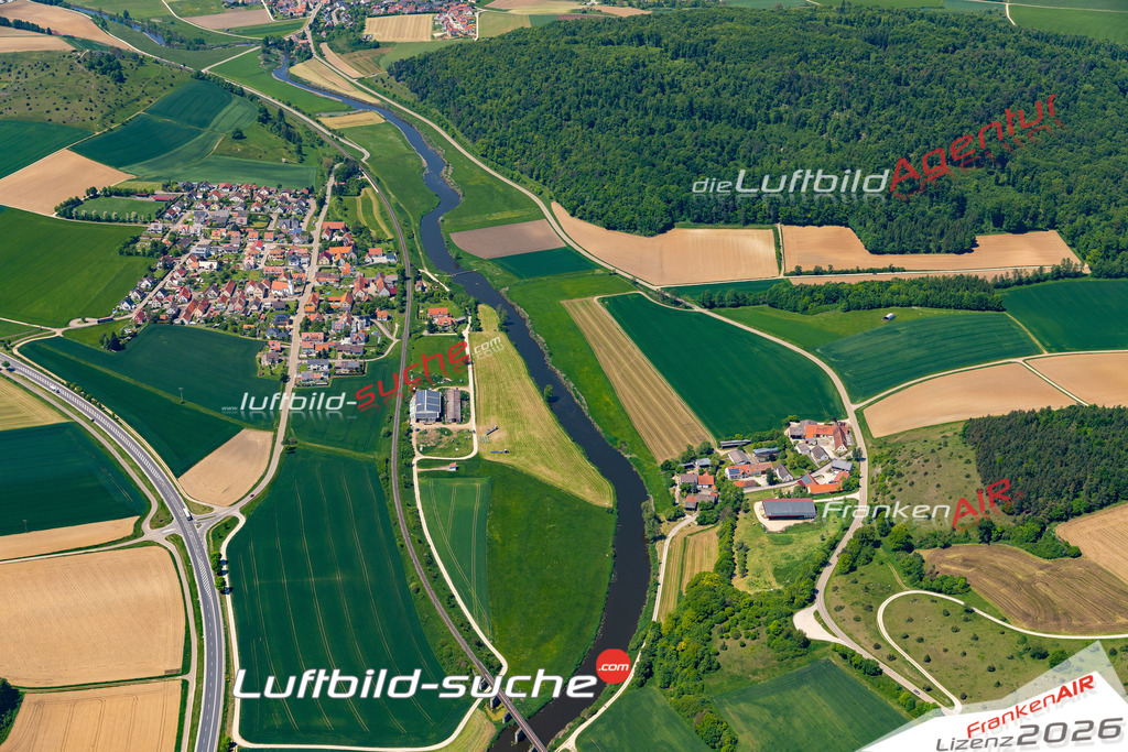 Die Luftaufnahme Hoppingen - Harburg wurde 2021 mittels Flugzeug (keine Drohne) erstellt. Hohe Auflösung -für große Poster und Wandbilder geeignet!