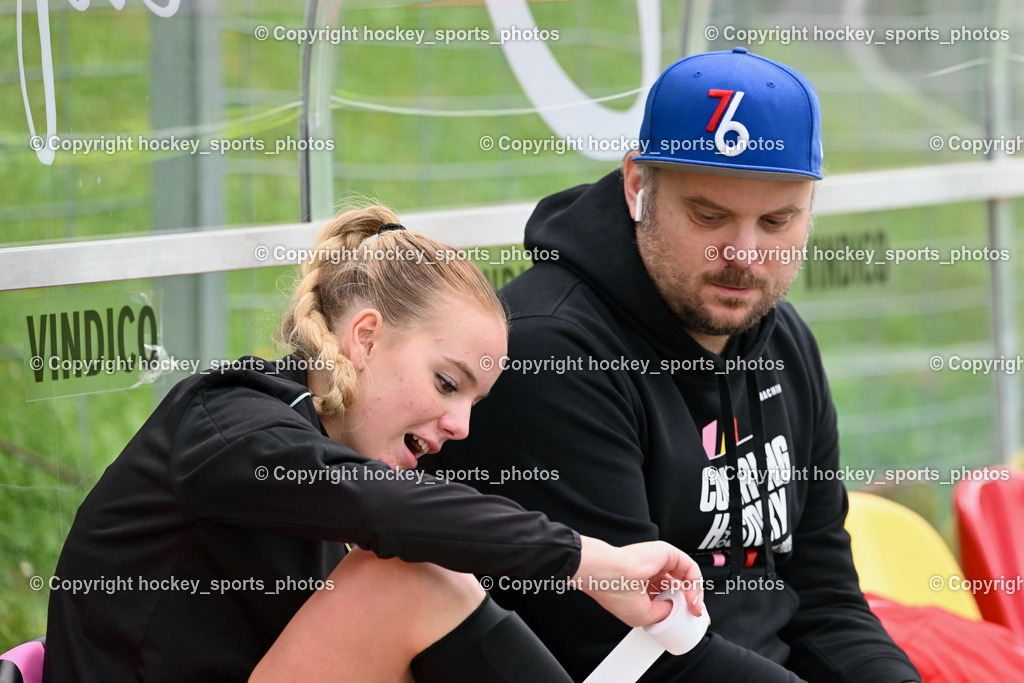 Liwodruck Carinthians Hornets vs. FC Pingau Saalfelden Frauen 29.10.2023  | #28 Patricia Bognar, Sportlicher Leiter Carinthians Hornets Thomas Fian
