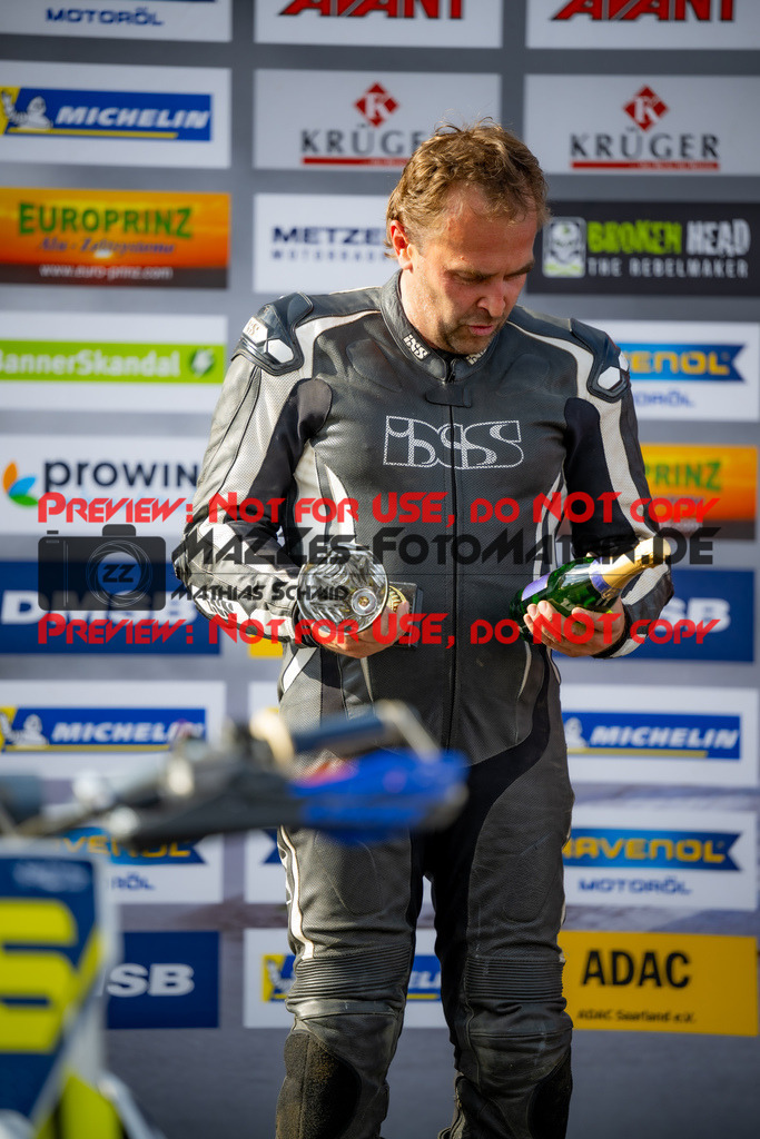 MaZZes_FotoMatrix_240713_6021986_8793 | UE40