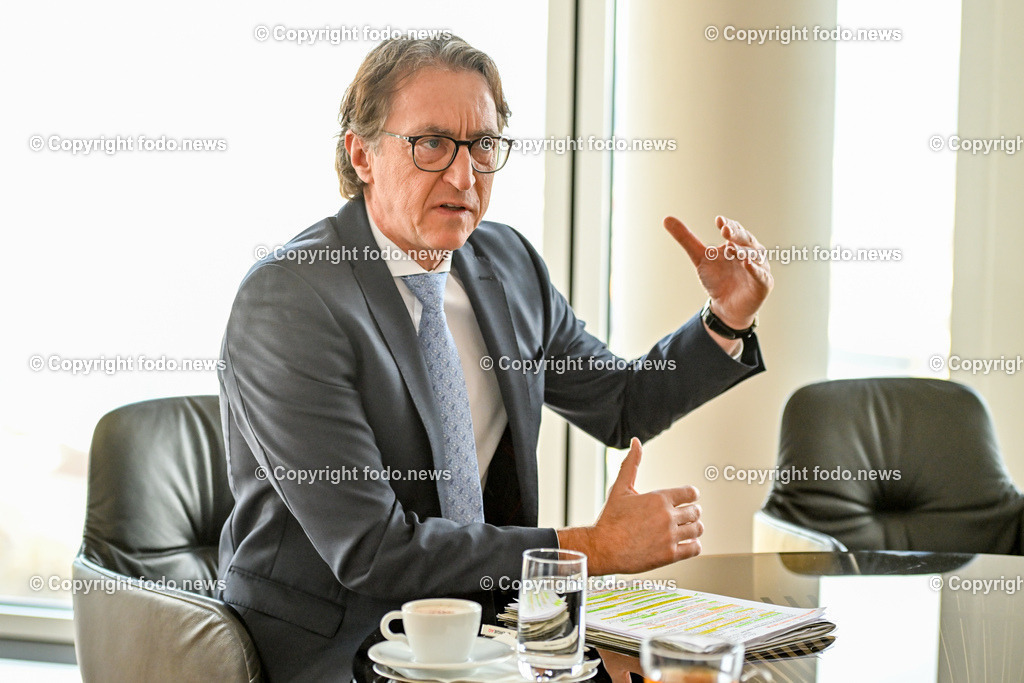 Leonhard Schitter (Generaldirektor Energie AG Ooe)_ 06.02.2023-21 | 06.02.2023, Energie AG, AUT, Leonhard Schitter, im Bild Leonhard Schitter (Generaldirektor Energie AG Ooe)

