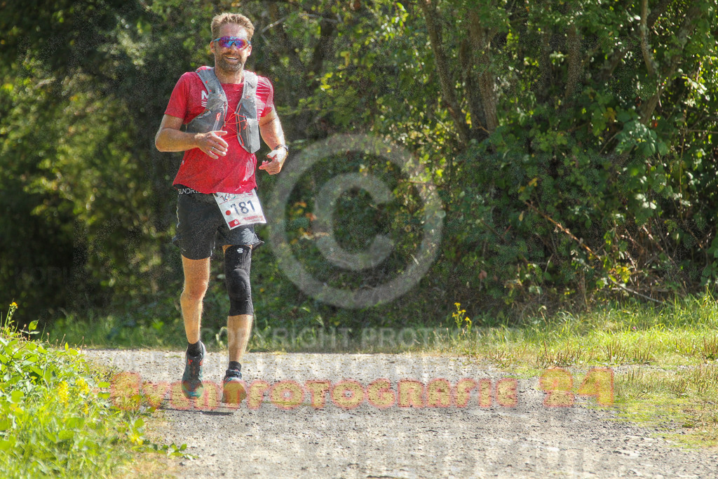 250830_1320_EV4_4206 | Sportfotografie im Rhein-Sieg Kreis, Köln, Bonn, NRW, Rheinland Pfalz, Hessen, etc. Unser Tätigkeitsfeld umfasst den Laufsport vom Volkslauf über den Marathon, Duathlon, Triathon bis zum Ultralauf wie Kölnpfad Ultra oder Schindertrail.