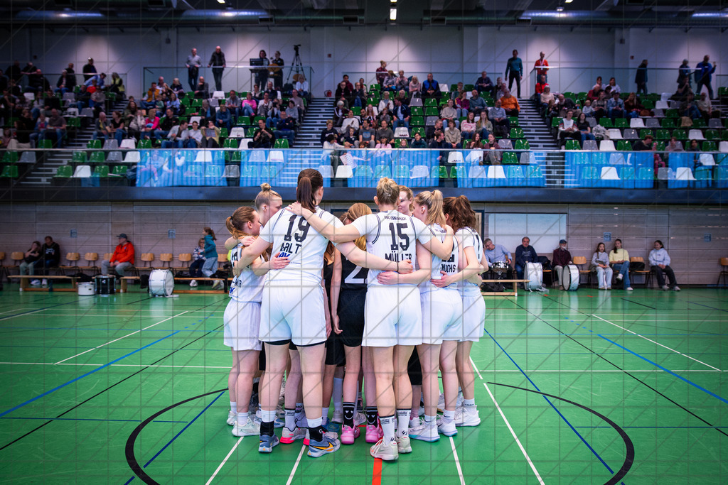 2. DBBL Nord 25/26 | Spieltag 23 | BBC Osnabrück vs. Wings Leverkusen | 22.03.26: 2. DBBL Nord 25/26 | Spieltag 23 | BBC Osnabrück vs. Wings Leverkusen / Osnabrück / Deutschland  //   CREDIT:www.bullenfotos.de, Martin König, Hörner Weg 40, D-49078 Osnabrück, +4917663732967 // Nutzung und Weitergabe nur zu den vereinbarten Zwecken. Presseanfragen an Ersteller. Alle Rechte beim Ersteller. Honorierung nach MFM. - Realisiert mit Pictrs.com