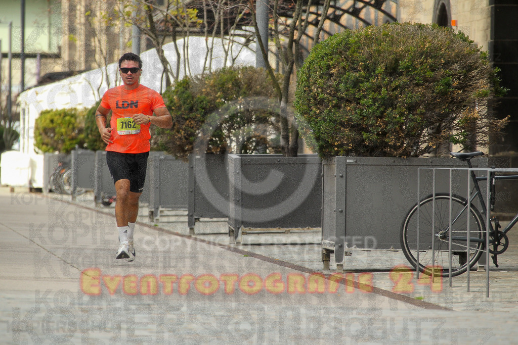 250920_1521_EV4_8561 | Sportfotografie im Rhein-Sieg Kreis, Köln, Bonn, NRW, Rheinland Pfalz, Hessen, etc. Unser Tätigkeitsfeld umfasst den Laufsport vom Volkslauf über den Marathon, Duathlon, Triathon bis zum Ultralauf wie Kölnpfad Ultra oder Schindertrail.