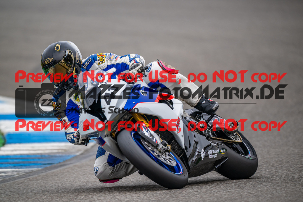 MaZZes_Fotomatrix_20240317_6007705_3238 | Fotograf Mathias Schmid
Sportfotograf,
Eventfotograf,
Hochzeitsfotograf,
Portraitfotograf