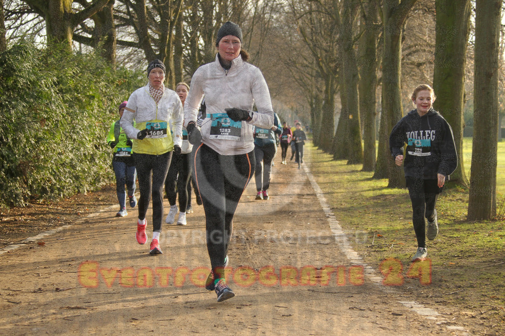 241231_1022_EV4_4042 | Sportfotografie im Rhein-Sieg Kreis, Köln, Bonn, NRW, Rheinland Pfalz, Hessen, etc. Unser Tätigkeitsfeld umfasst den Laufsport vom Volkslauf über den Marathon, Duathlon, Triathon bis zum Ultralauf wie Kölnpfad Ultra oder Schindertrail.