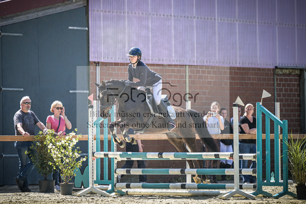 DOS_1472 | Entdecke hochwertige Reitturnierfotos von Foto Oger. Professionell, emotional und authentisch – jetzt Lieblingsmomente im Shop bestellen.Deutschlandweite Turnierfotografie. - Realisiert mit Pictrs.com