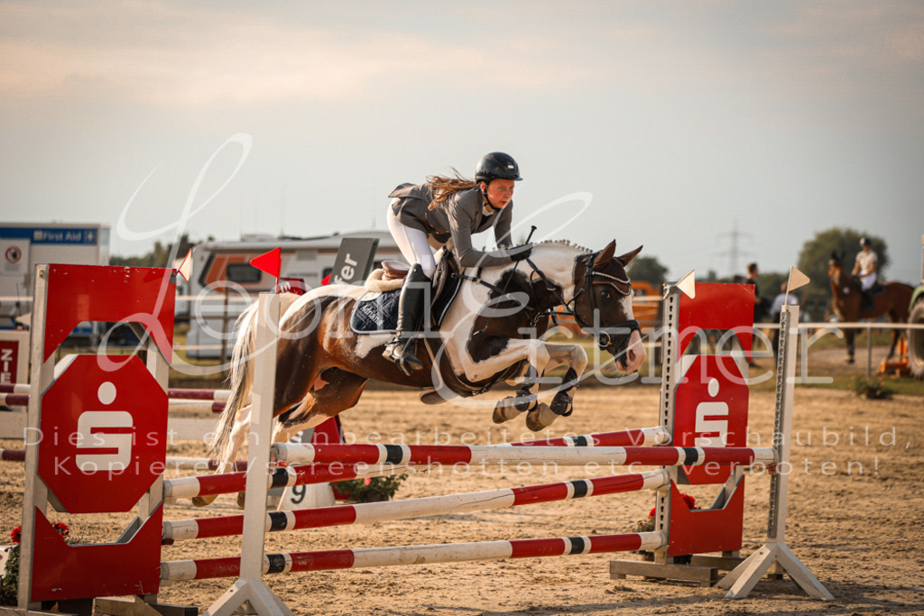 08.FrSpE00172 | Leoni Ertmer Photography - Realisiert mit Pictrs.com