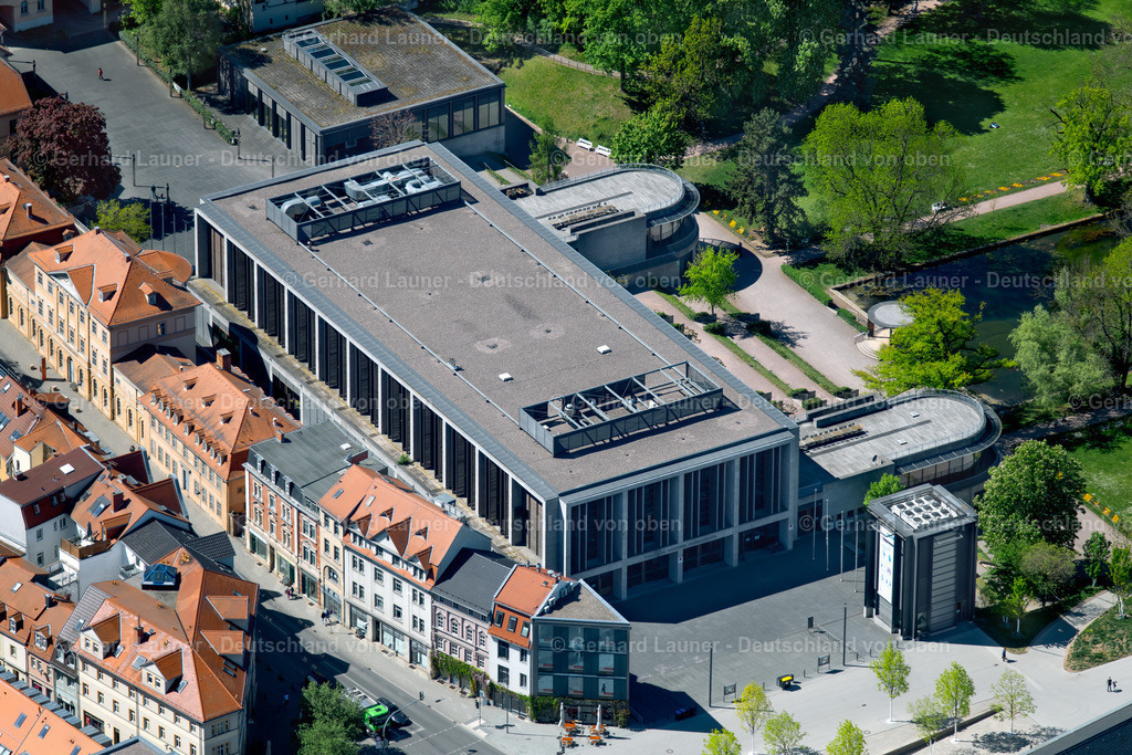 4026791 | WEIMAR 07.05.2020 Gebäude der Veranstaltungshalle " congress centrum weimarhalle " an der Karl-Liebknecht-Straße in Weimar im Bundesland Thüringen, Deutschland. Weiterführende Informationen bei: weimar GmbH. // Building of the indoor arena " congress centrum weimarhalle " in Weimar in the state Thuringia, Germany. Further information at: weimar GmbH. Foto: Gerhard Launer
