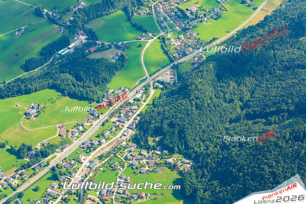 Luftaufnahme von Strobl Vs Google Maps- Die Luftaufnahme wurde 2025 vom UL-Flugzeug heraus erstellt ( keine Drohne ) - Hochauflösende Luftaufnahme - für professionelle Ausdrucke geeignet. Die Geschenkidee !Mit Lizenz und Bildrechte bestellbar