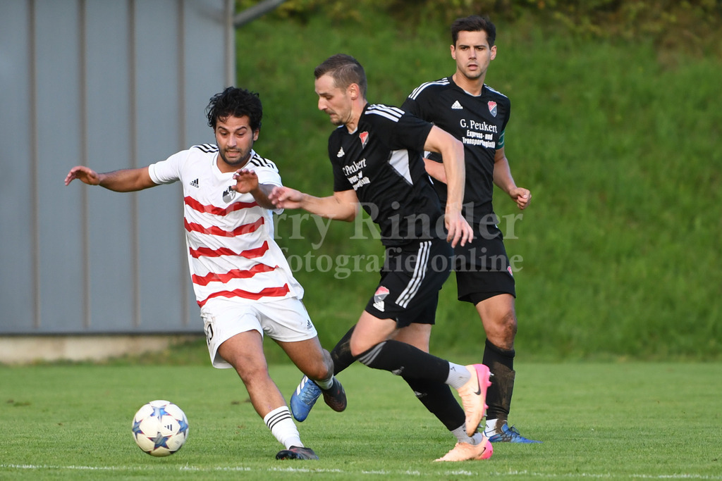  TSV Seebach : ASV Burglengenfeld | Kilian Grabolle (TSV Seebach #16) und Kilian Schwarzmueller (TSV Seebach #5) haben alles im Blick - Realisiert mit Pictrs.com