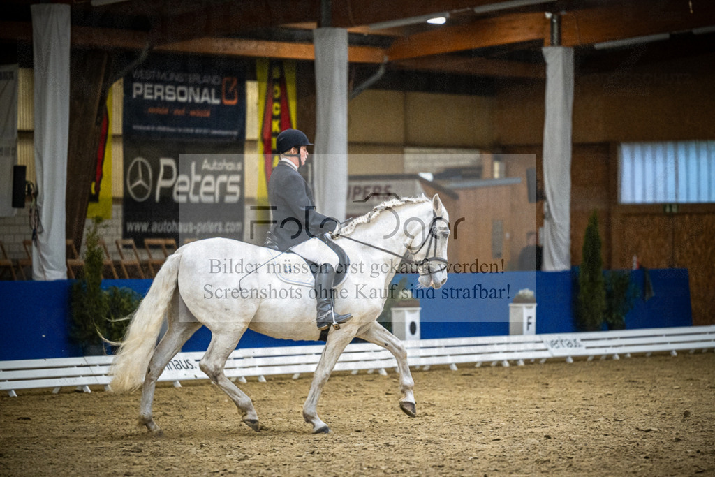 DOS_0782 | Entdecke hochwertige Reitturnierfotos von Foto Oger. Professionell, emotional und authentisch – jetzt Lieblingsmomente im Shop bestellen.Deutschlandweite Turnierfotografie. - Realisiert mit Pictrs.com
