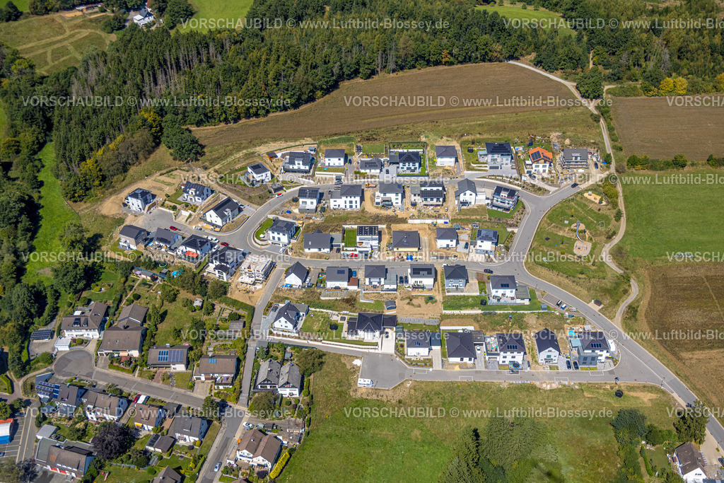 Kierspe250813435 | Luftbild, Baustelle und Neubau Einfamilienhäuser Wohnsiedlung Schmittenkamp, Ehringhausen, Halver, Sauerland, Nordrhein-Westfalen, Deutschland