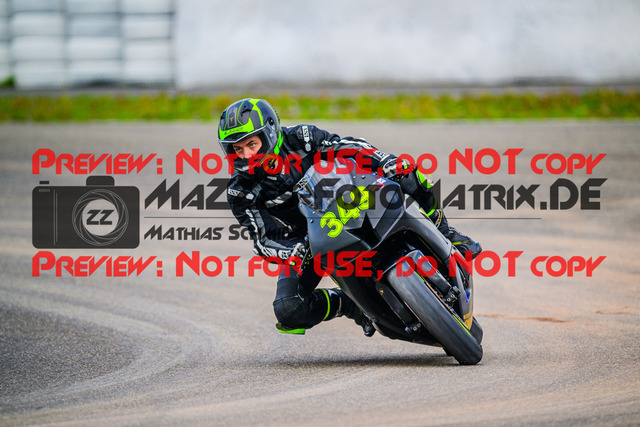 MaZZes_FotoMatrix_240910_6007705_1691 | WEISS