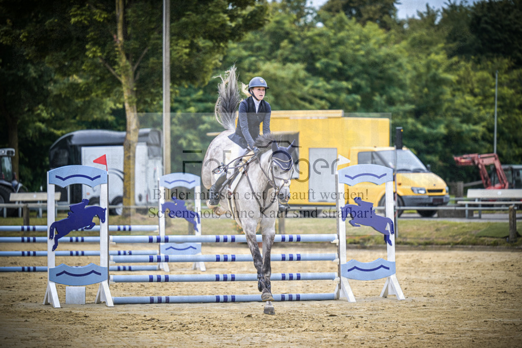 DOS_1803 | Entdecke hochwertige Reitturnierfotos von Foto Oger. Professionell, emotional und authentisch – jetzt Lieblingsmomente im Shop bestellen.Deutschlandweite Turnierfotografie. - Realisiert mit Pictrs.com
