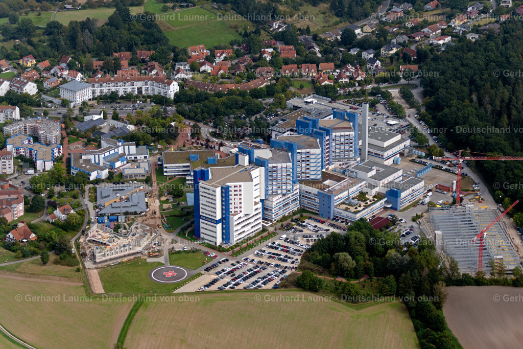 4060132 | BAMBERG 07.09.2021 Baustelle für einen Erweiterungs- Neubau eines Parkhauses auf dem Klinikgelände des Krankenhauses des "Klinikum Bamberg" an der Buger Straße in Bamberg im Bundesland Bayern, Deutschland. Weiterführende Informationen bei: Sozialstiftung Bamberg. // Construction site for a car park on the the hospital grounds of "Klinikum Bamberg" on Buger Strasse in Bamberg in the state Bavaria, Germany. Further information at: Sozialstiftung Bamberg. Foto: Gerhard Launer