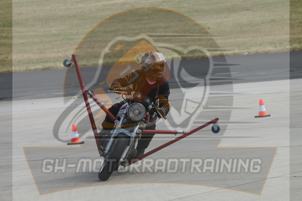 IMG_3401 | gh-motorradtraining-foto.de - Realisiert mit Pictrs.com