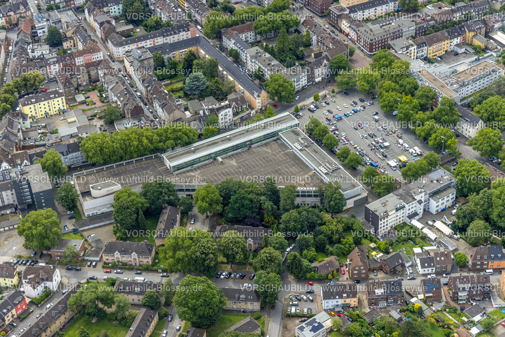Duisburg240704510-West | Luftbild, Duisburg-West, Marktforum Einkaufszentrum mit Parkdeck, Markt Hochemmerich, Hochemmerich, Duisburg, Ruhrgebiet, Nordrhein-Westfalen, Deutschland