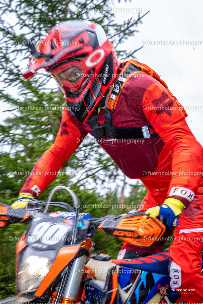 fuernholzer_251026-C1-476 | Fotografische Impressionen von der Red Stag Enduro Extreme by fuernholzer-photography.com. Endurosport in Österreich fotografisch festgehalten von fuernholzer. Auftragsfotografie für Private, Gewerbefotos und Industriefotografie. Eventfotografie, Sportfotografie und Motorsportfotografie. Anbieter von Fotoworkshops, Fototraining, fotografischen Vorträgen und Fotoseminaren.