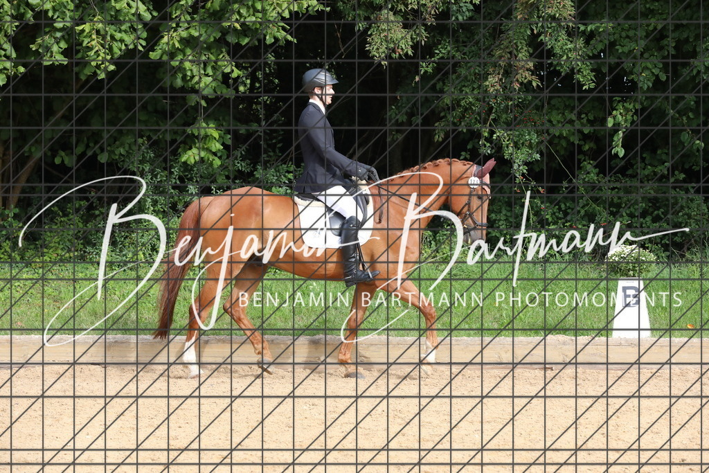 AZ2A1900 | Benjamin Bartmann Photomoments