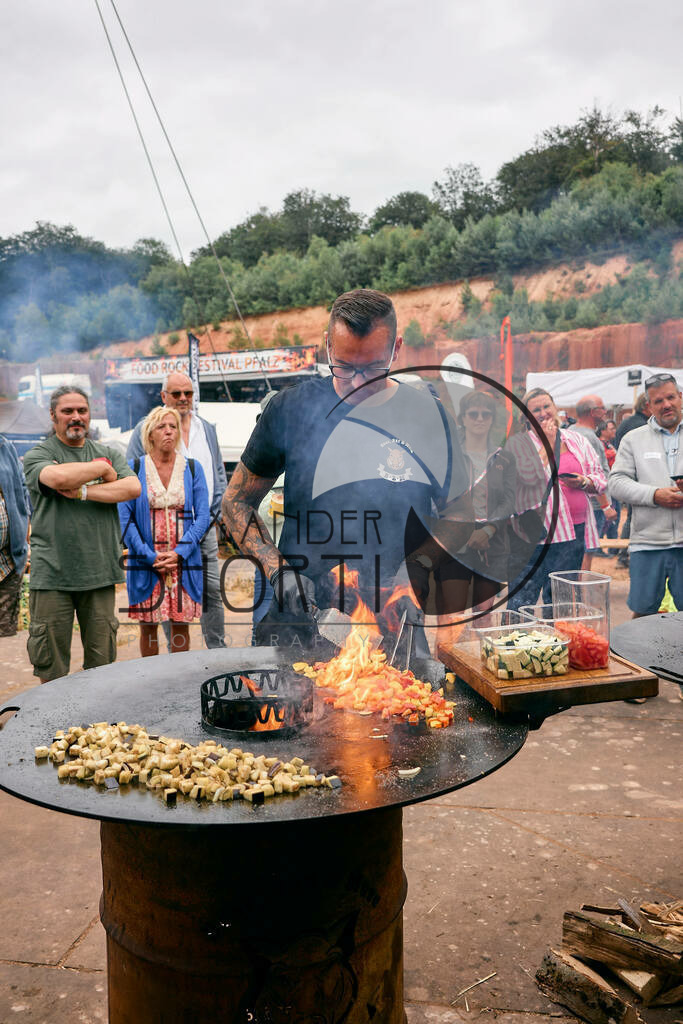 100_FoodRock_2023_05_Feuerplatte | alexandershorti - Realisiert mit Pictrs.com