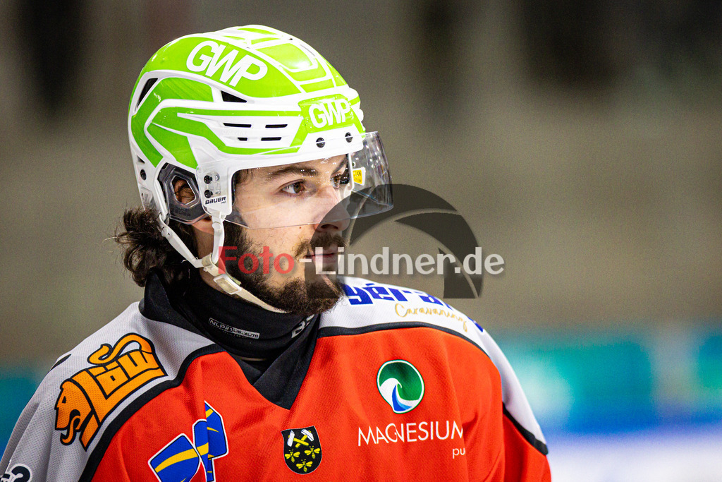 TSV Peißenberg MINERS gegen EHC Königsbrunn PINGUINE | Eishockey Bayernliga Herren Playoffs Viertelfinale 2024/25 - Spiel 6 von 7, TSV Peißenberg MINERS gegen EHC Königsbrunn PINGUINE, 20250221,Lynnden PASTACHAK (MINERS 96) Portrait, Freisteller,2025-02-21 in Peißenberg (Eisstadion Peißenberg)Lynnden PASTACHAK (MINERS 96)Copyright: WolfgangxLindner foto-lindner.de