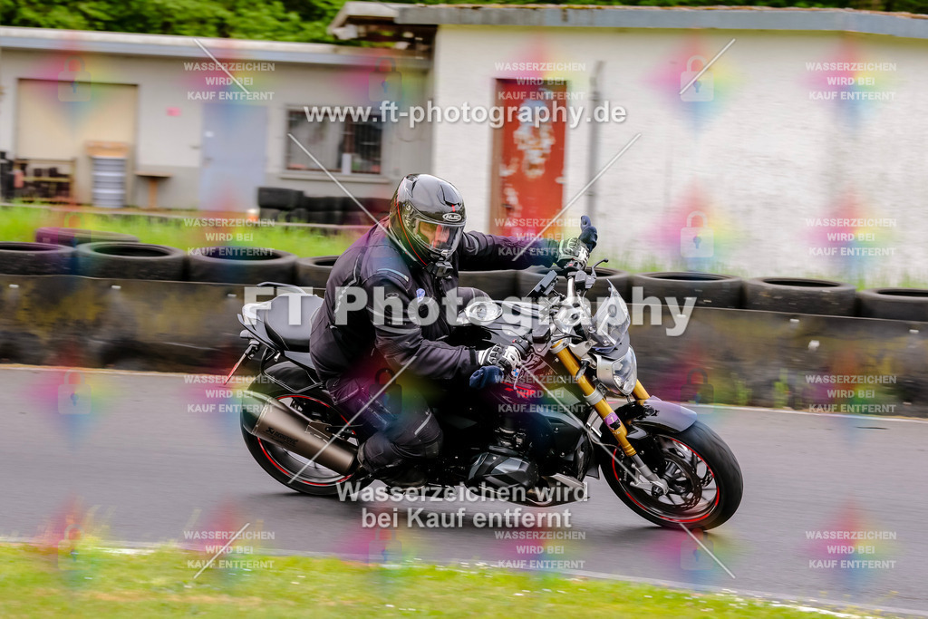 MotoTeamVBK-20550 | Hier findet Ihr Bilder von Touristenfahrten auf der Nürburgring Nordschleife oder von anderen Veranstaltungen die ich besucht habe. Viel Spass beim Durch Schauen 