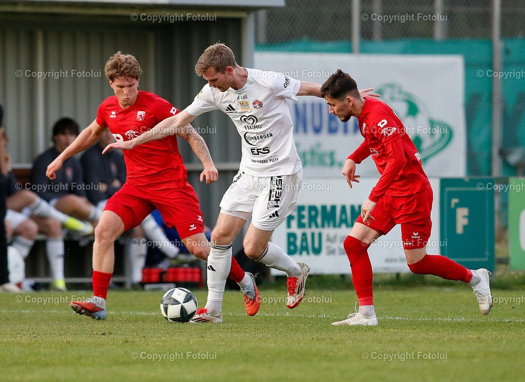 A_LUI_08052026_21 | SPORT FUSSBALL REGIONALLIGA MITTE ASKOE OEDT-SC KALSDORF 08.05.2026 IM BILD: JONAS ROSSDORFER UND BELMIN CIRKIC (OEDT) UND THOMAS HIRSCHHOFER (KALSDORF)FOTOLUI