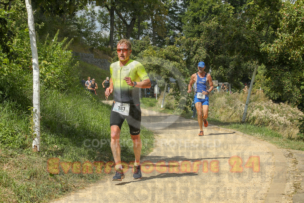 250824_1333_EX1_2818 | Sportfotografie im Rhein-Sieg Kreis, Köln, Bonn, NRW, Rheinland Pfalz, Hessen, etc. Unser Tätigkeitsfeld umfasst den Laufsport vom Volkslauf über den Marathon, Duathlon, Triathon bis zum Ultralauf wie Kölnpfad Ultra oder Schindertrail.