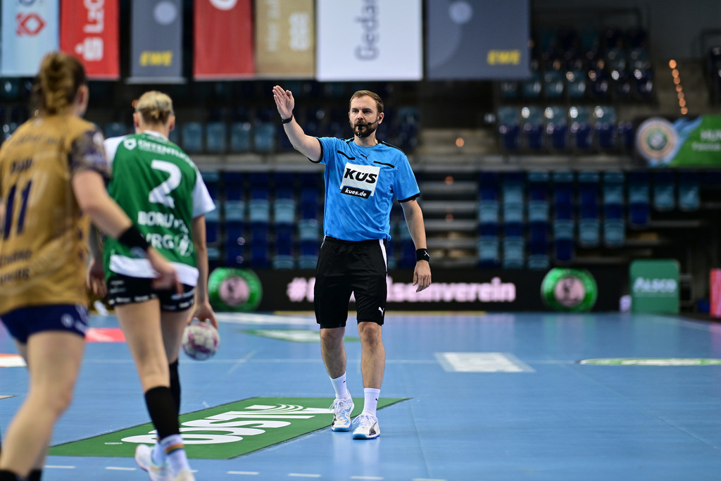 Handball I Frauen I Saison 2025-2026 I 1. HBF I 5. Spieltag I VfL Oldenburg - Buxtehuder SV | Der Sportfotograf. - Realisiert mit Pictrs.com