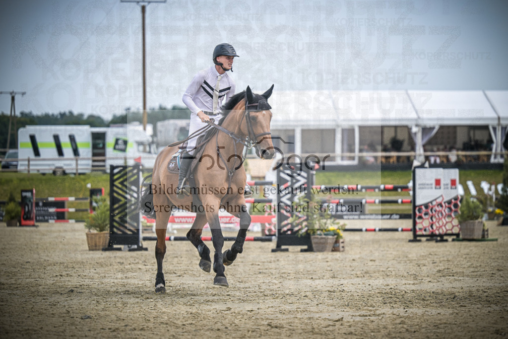 DOS_1275 | Entdecke hochwertige Reitturnierfotos von Foto Oger. Professionell, emotional und authentisch – jetzt Lieblingsmomente im Shop bestellen.Deutschlandweite Turnierfotografie. - Realisiert mit Pictrs.com