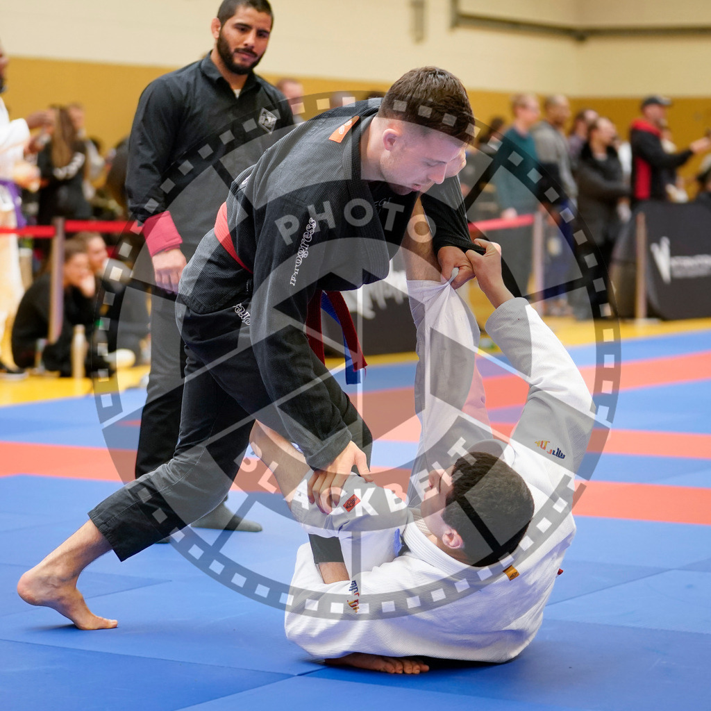 20240203PBB07619 | Fighters compete during the Brazilian Jiu-Jitsu Championship of the AJP Tour in Maintal by Frankfurt am Main, Germany, on February 2, 2024.