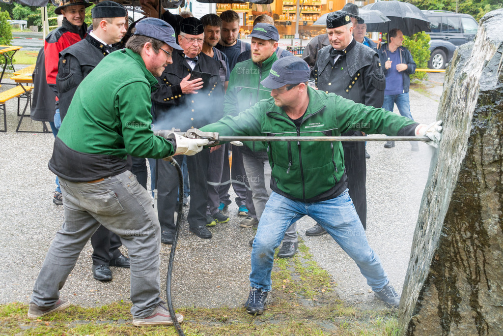 Bergmandlfest 2019 Bad Bleiberg__fatzi160016-k | Fatzi Bilder-Archiv! 
Die Bilder sind für private Nutzung lizenzfrei. Die kommerzielle Nutzung ist möglich und erwünscht, jedoch bitte ich um vorherige Kontaktaufnahme per E-Mail (info@fatzi.at) oder unter +43 650 7828269 - Realisiert mit Pictrs.com