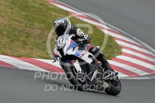 2024_05_16_PBK_17075 | Sportfotografie; SlowMotion; Video; Rennstrecke; Hafeneger; Speer; Racing; RSE; BMW; CBO; Trackday; Motorsportarena; Hockenheimring; Brno; Most; Barcelona; Valencia