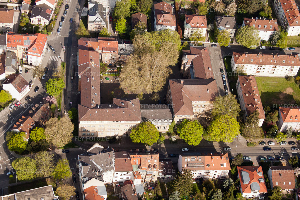 Luftbild: Durlach, Markgrafen-Gymnasium im Ortsteil Durlach in Karlsruhe im Bundesland Baden-Württemberg in Deutschland. Foto: IMG_26080.jpg vom 23.04.2010 durch Werner Riehm/FLY-FOTO.de