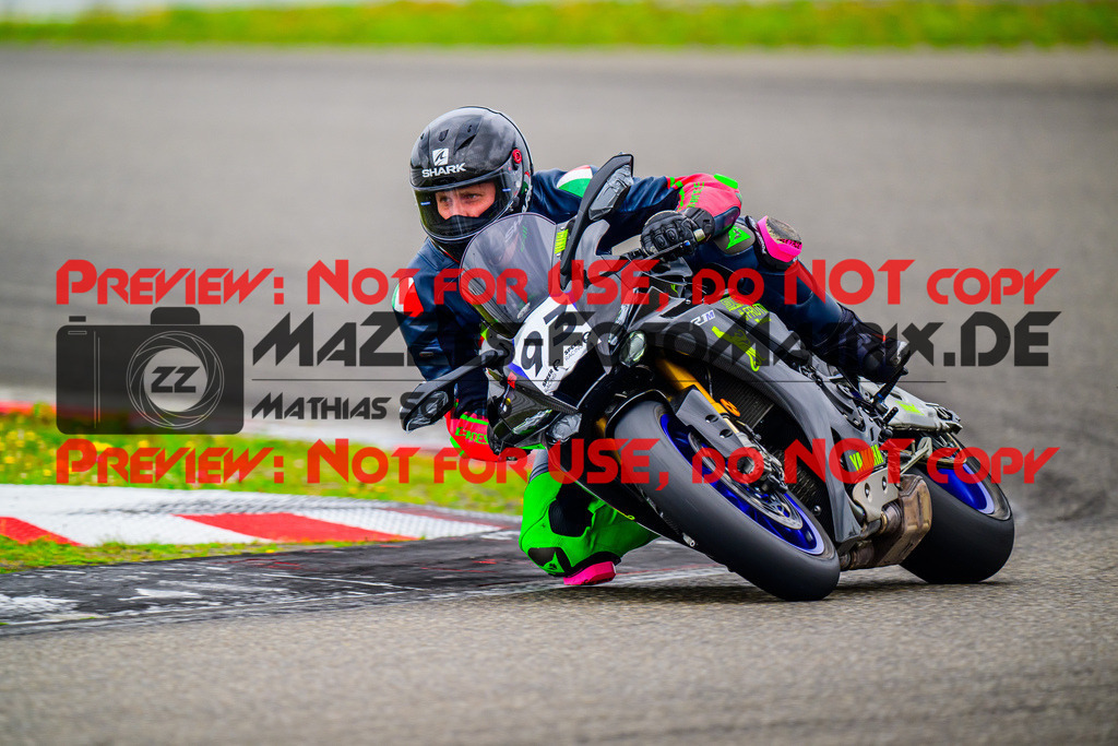 MaZZes_FotoMatrix_240804_6007705_3816 | Fotograf Mathias Schmid
Sportfotograf,
Eventfotograf,
Hochzeitsfotograf,
Portraitfotograf