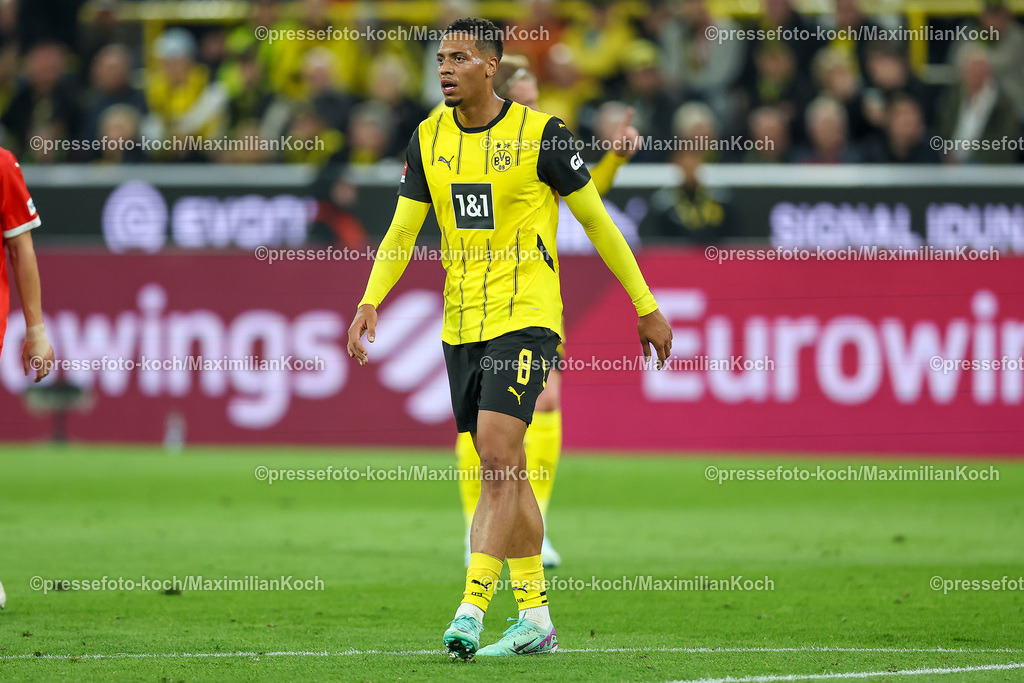 BVB13092401050 | 13.09.2024, 1. Fußball Bundesliga, Borussia Dortmund - 1. FC Heidenheim 1846, Signal Iduna Park, Saison 2024 2025: Felix Nmecha (BVB #8)DFB regulations prohibit any use of photographs as image sequences and or quasi-video.