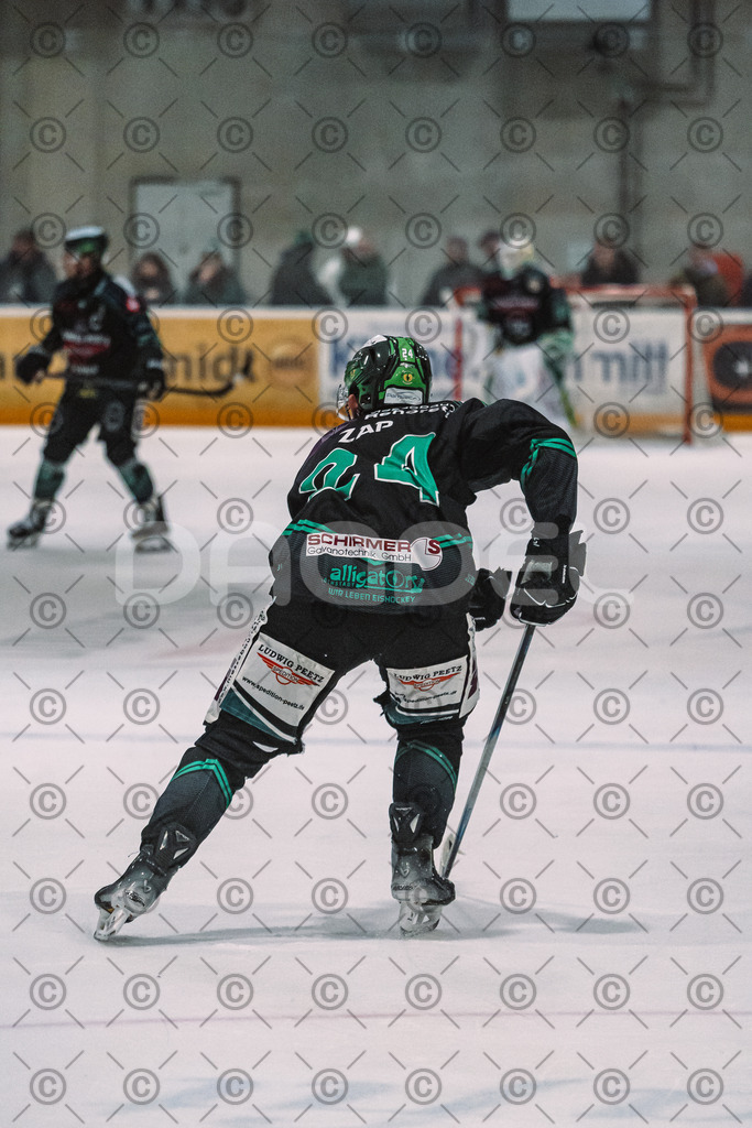 Alligators_vs_Erding_12_12_2025-123 | Höchstadt Alligators Fotogalerie: Eishockey-Action aus Franken. Professionelle Spielfotos, Portraits & Stadionbilder zum Download. Jetzt entdecken! - Realized with Pictrs.com