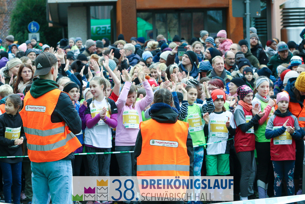 400m AOK Junior Cup | 3 Koenigslauf 2024 400m AOK Junior Cup - Realisiert mit Pictrs.com