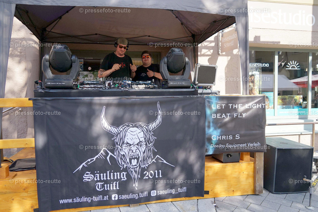 news-2023-Juli15-Marktfest_Reutte1-DSC05956 | Info aus dem Bezirk Reutte/Ausserfern Tirol sowie eine umfangreiche Bilddatenbank über die gesamte Region: Lechtal, Talkessel Reutte, Tannheimertal, Zwischentoren. Lech, Plansee, Zugspitze, Grenztunnel, B179, Fernpassstraße, Verkehr, Lawinen, Tradition, - Realisiert mit Pictrs.com