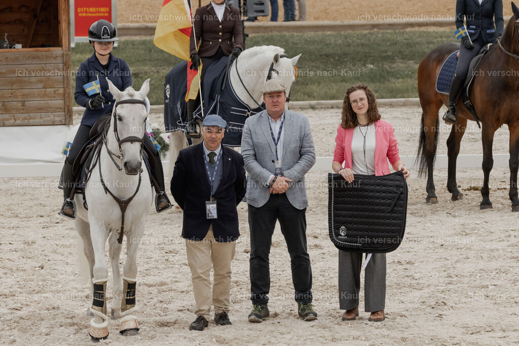 WE_DR_Stoib_siegerehrung_PI2025_566 | Pferd International München 2025